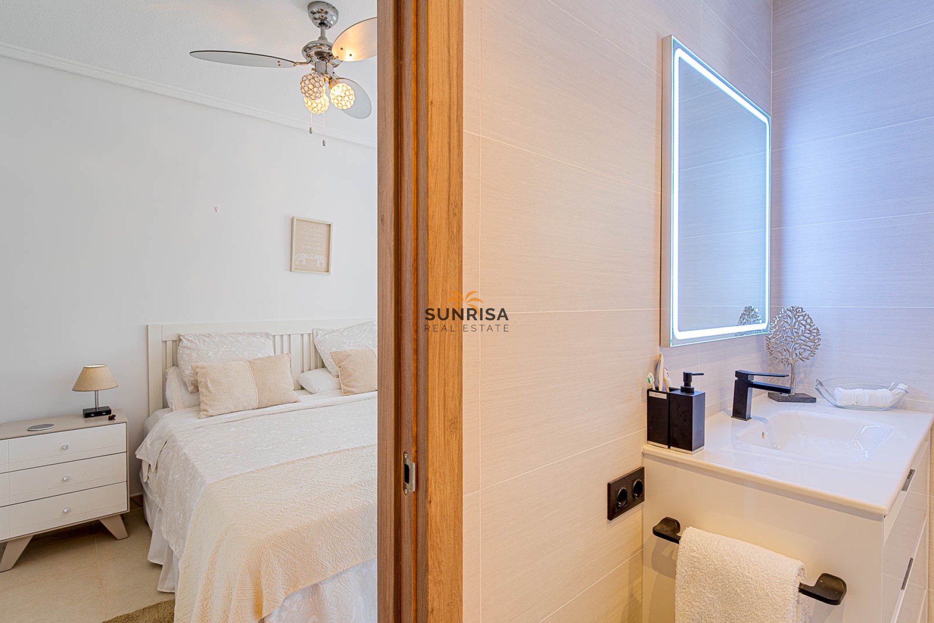 Revente - Villa - Orihuela Costa