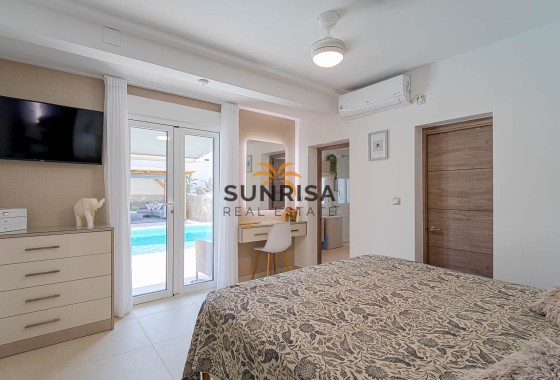Villa · Revente - Orihuela Costa · Villamartín · Alicante · Espagne