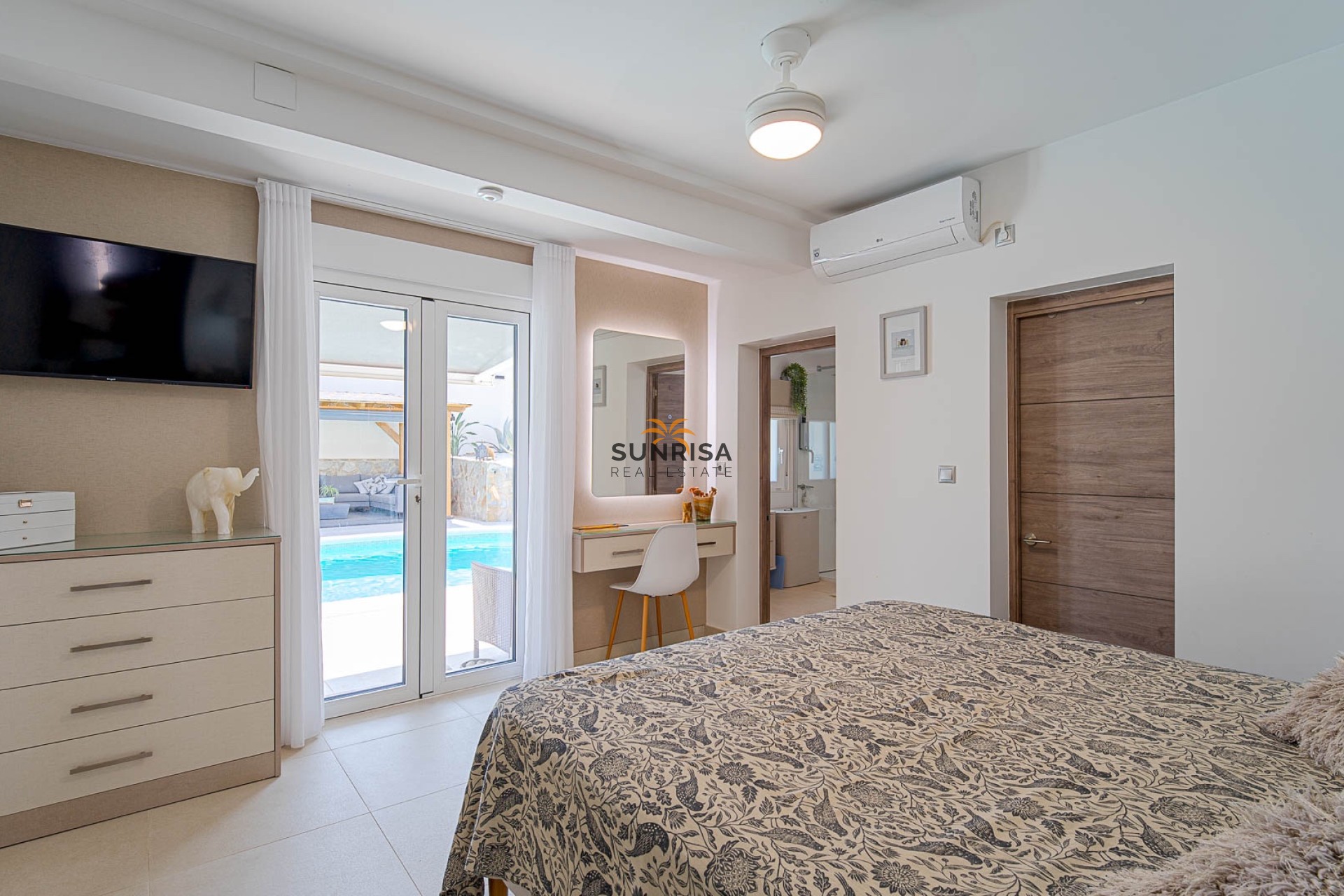 Revente - Villa - Orihuela Costa