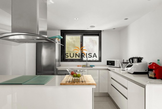 Appartement · Herverkoop - Orihuela Costa · La Zenia · Alicante · Spanje