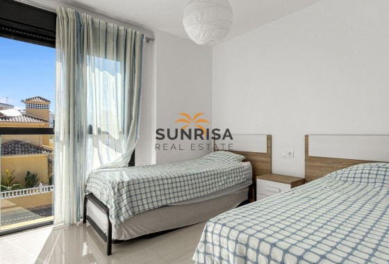Appartement · Herverkoop - Orihuela Costa · La Zenia · Alicante · Spanje