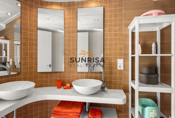 Appartement · Herverkoop - Orihuela Costa · La Zenia · Alicante · Spanje