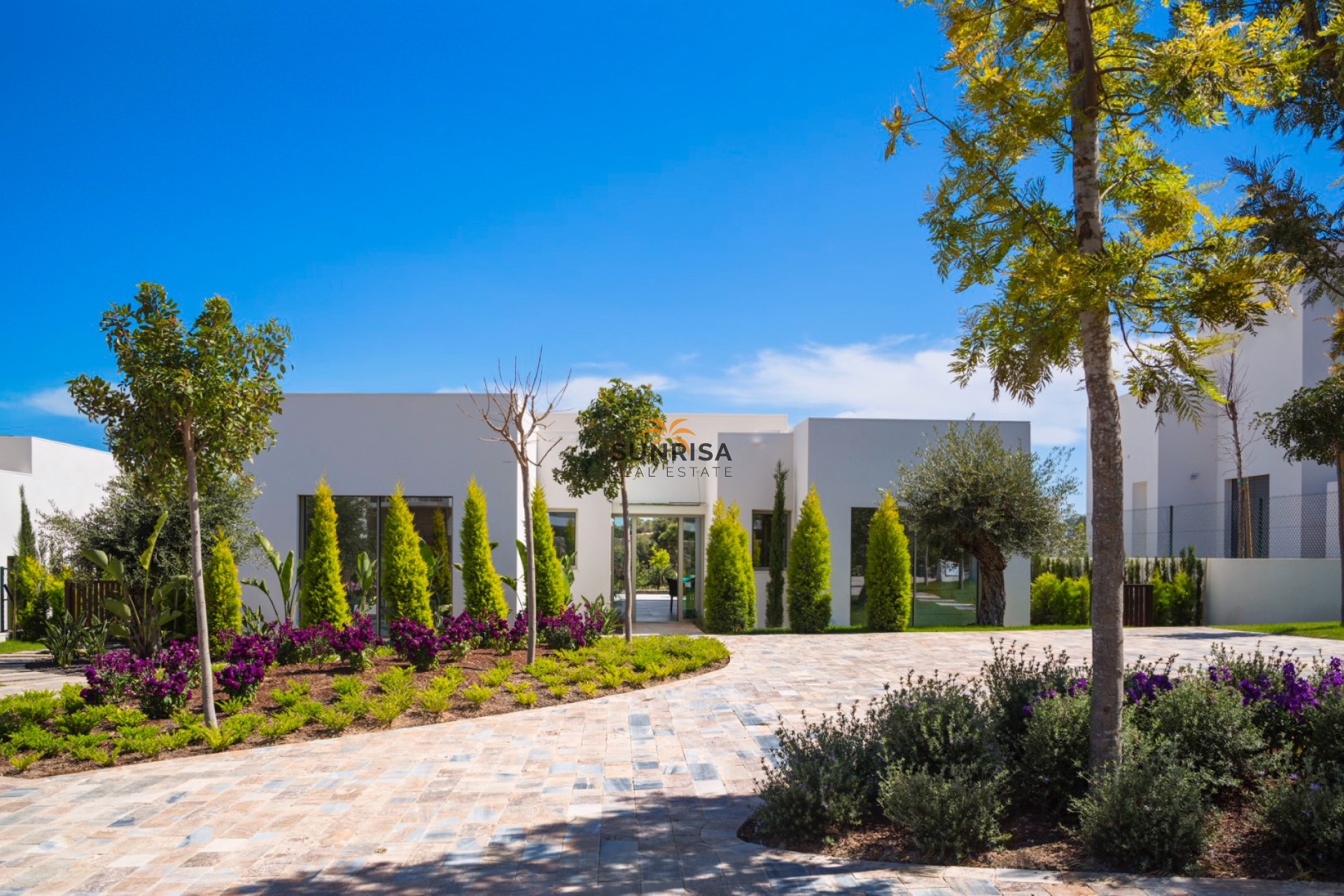 Reventa - Villa - Las Colinas Golf Resort