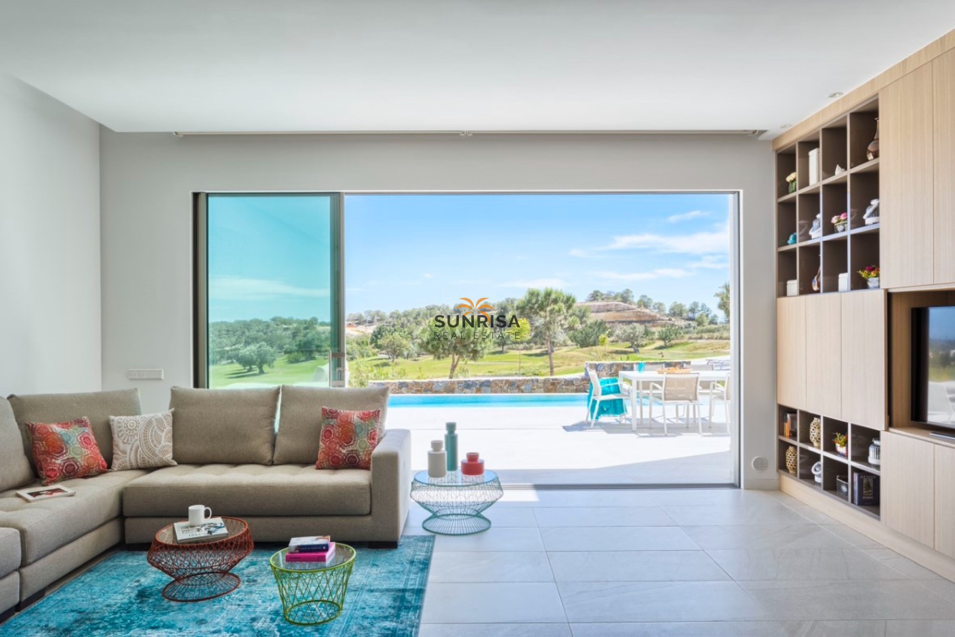 Reventa - Villa - Las Colinas Golf Resort