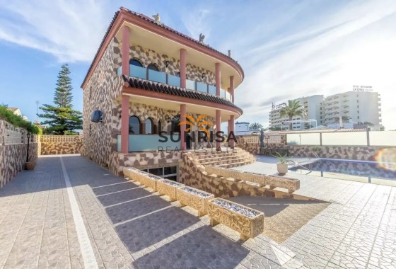 Villa · Revente - Orihuela Costa · La Zenia · Alicante · Espagne
