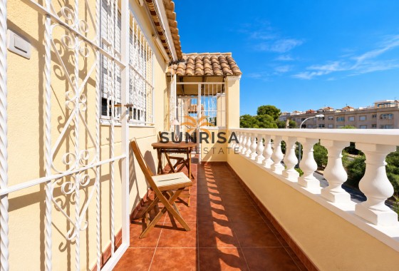 Attique · Revente - Orihuela Costa · Las Filipinas · Alicante · Espagne