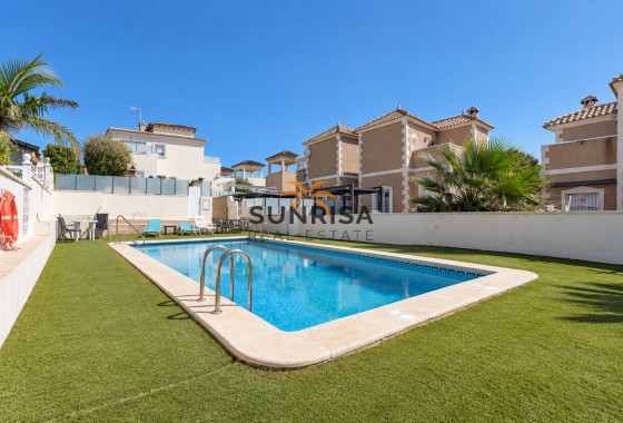 Attique · Revente - Orihuela Costa · Las Filipinas · Alicante · Espagne