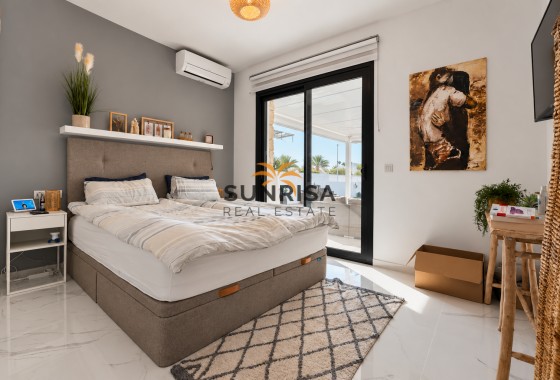 Villa · Revente - San Fulgencio · Urb. La Marina · Alicante · Espagne
