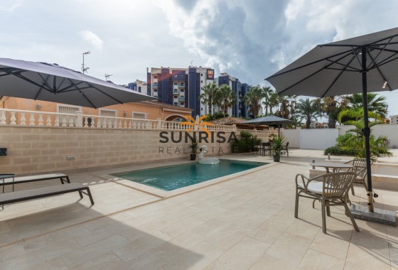 Maison jumelée · Revente - Punta Prima · Alicante · Espagne