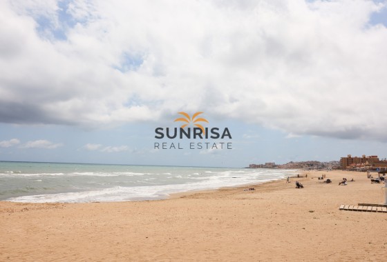 Appartement · Revente - Torrevieja · La Mata pueblo · Alicante · Espagne