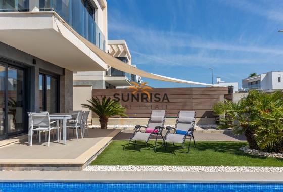 Villa · Revente - Orihuela · Entre Naranjos Vistabella · Alicante · Espagne
