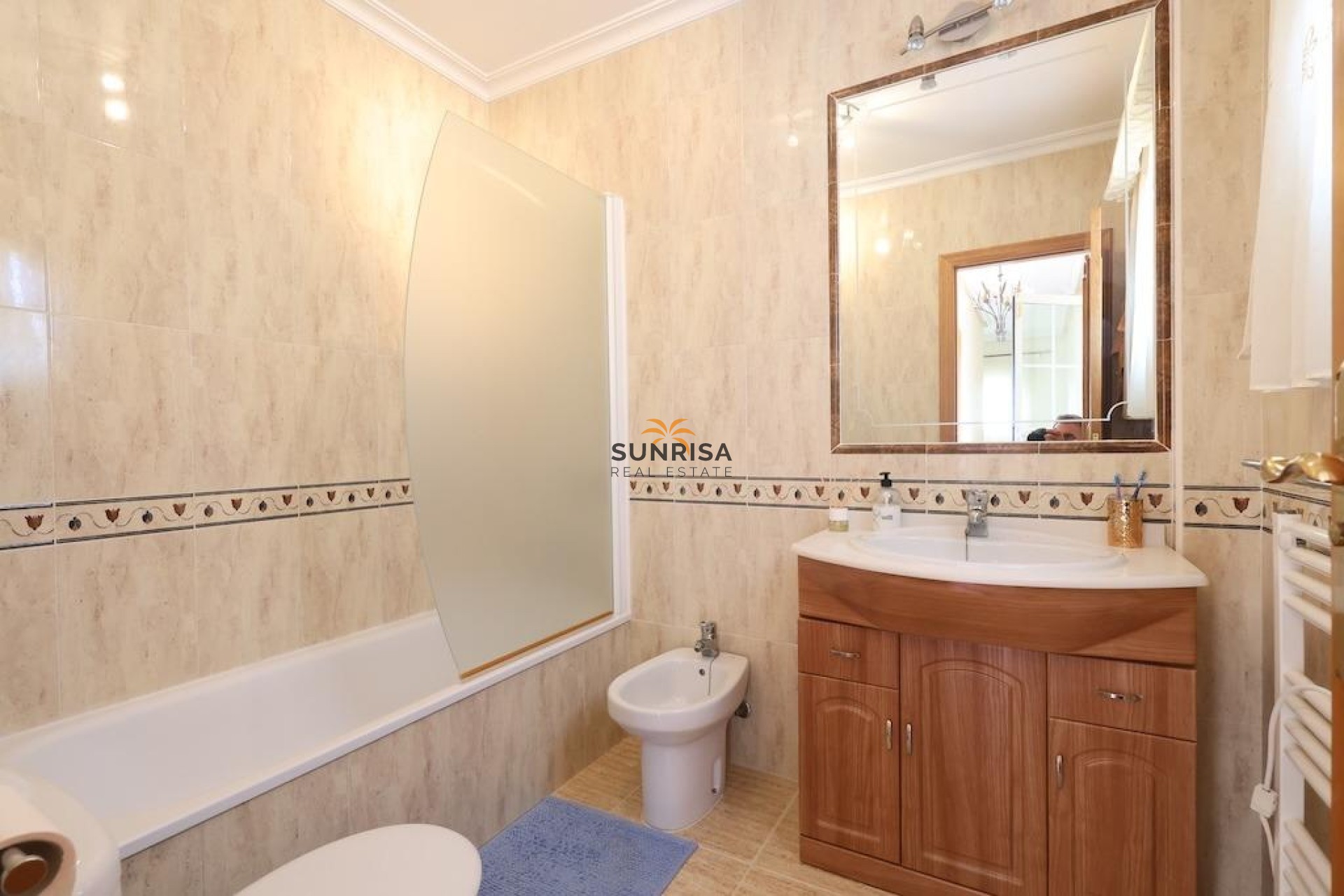 Resale - House - Orihuela Costa