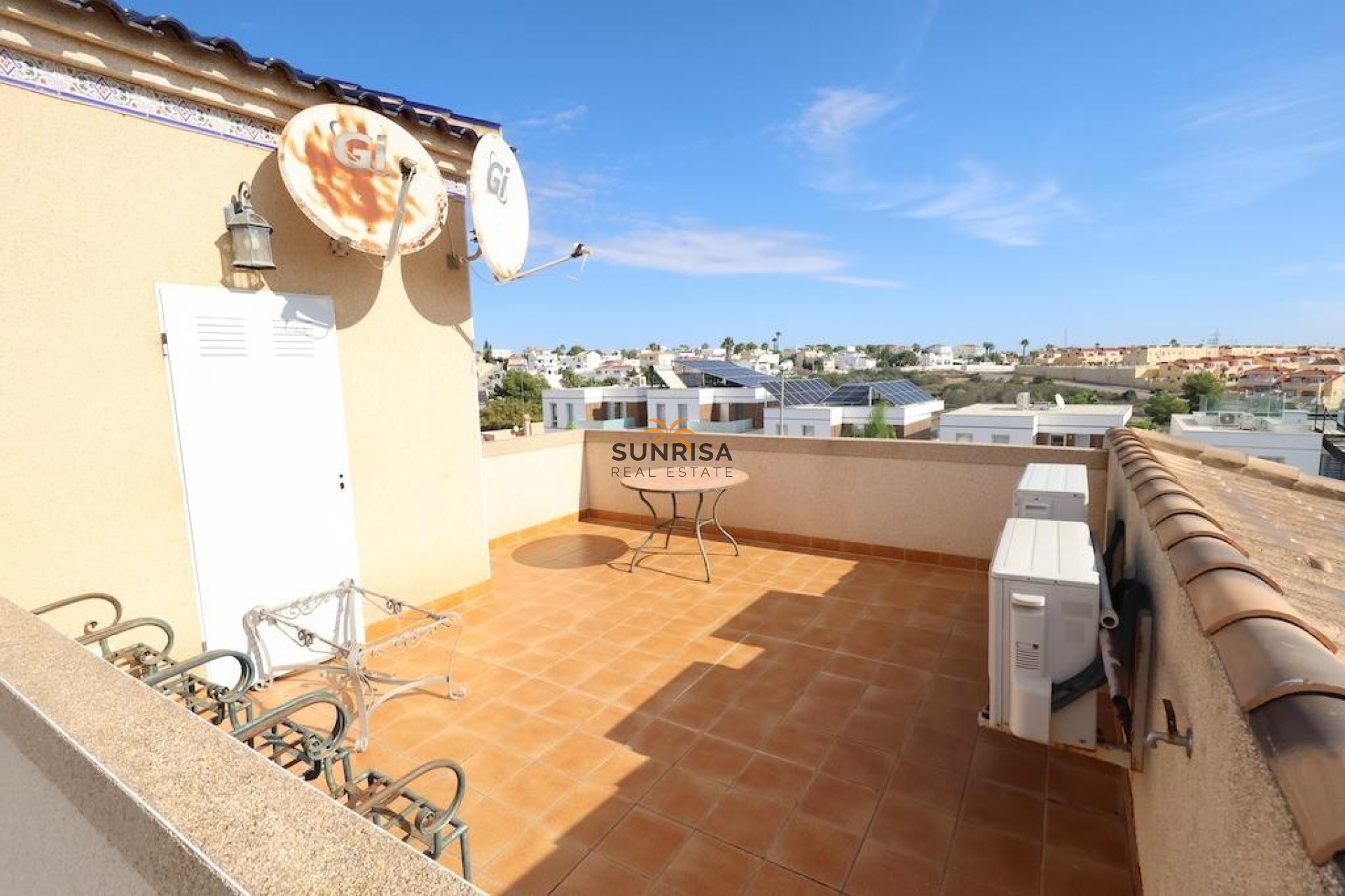 Resale - House - Orihuela Costa