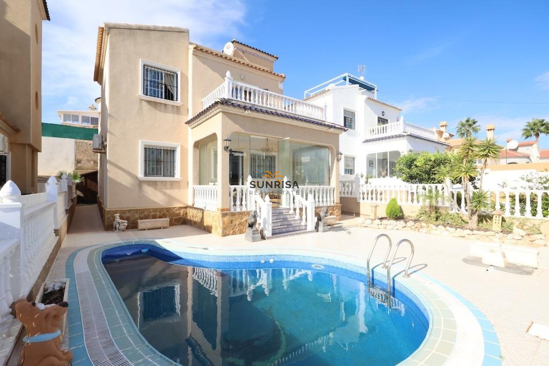 Resale - House - Orihuela Costa