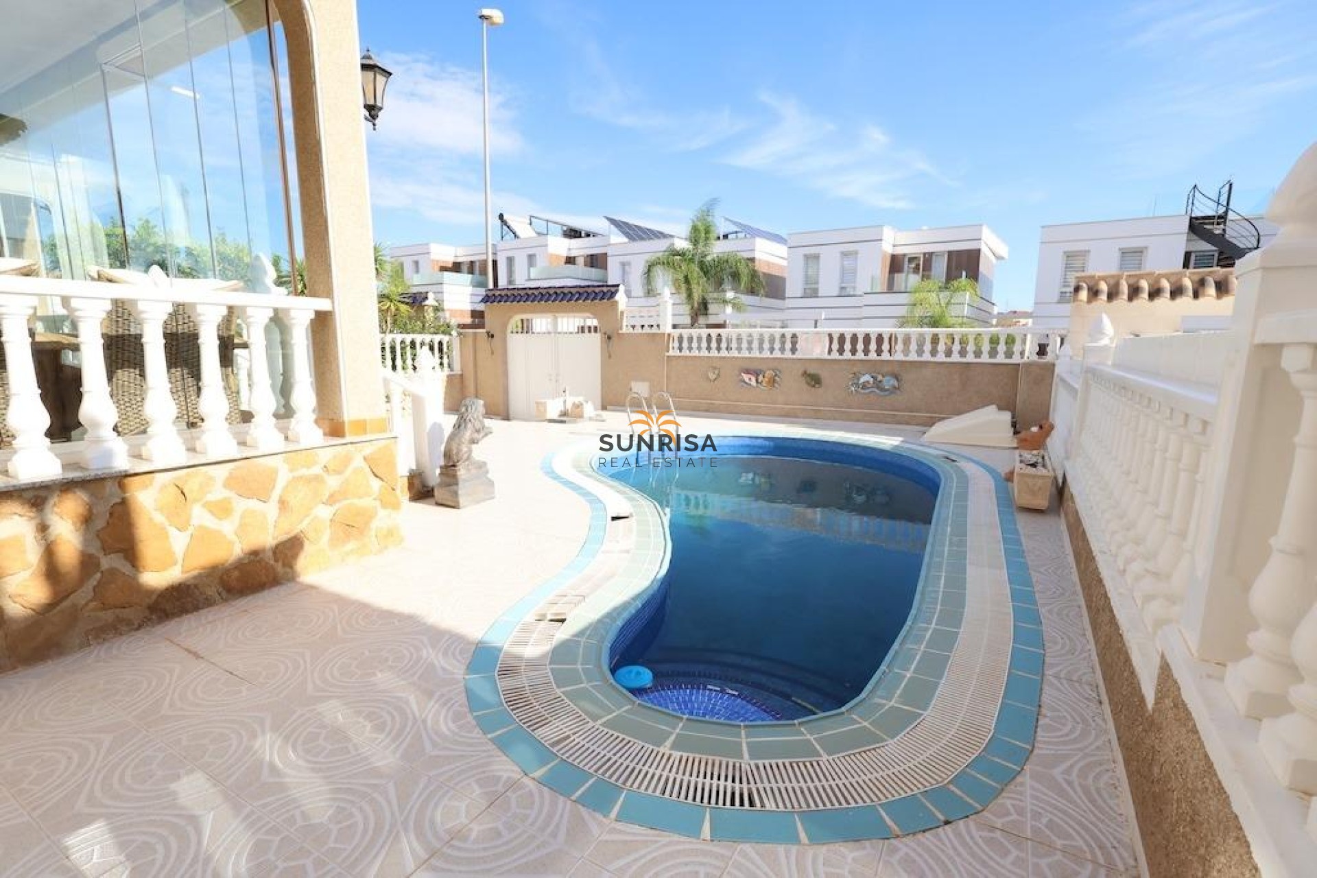 Resale - House - Orihuela Costa