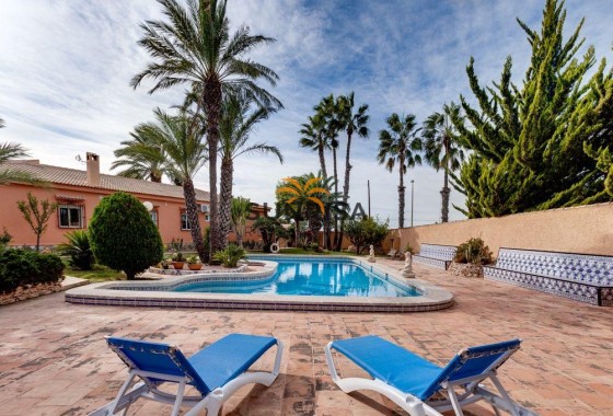 Villa · Revente - Torrevieja · La Siesta - El Salado - Torreta · Alicante · Espagne