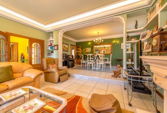 Villa · Revente - Torrevieja · La Mata · Alicante · Espagne