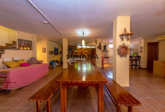 Villa · Revente - Torrevieja · La Mata · Alicante · Espagne