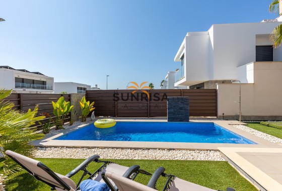 Villa · Resale - Orihuela · Entre Naranjos Vistabella · Alicante · Spain