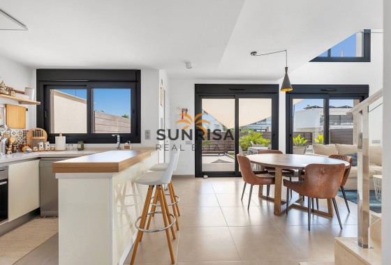 Villa · Resale - Orihuela · Entre Naranjos Vistabella · Alicante · Spain