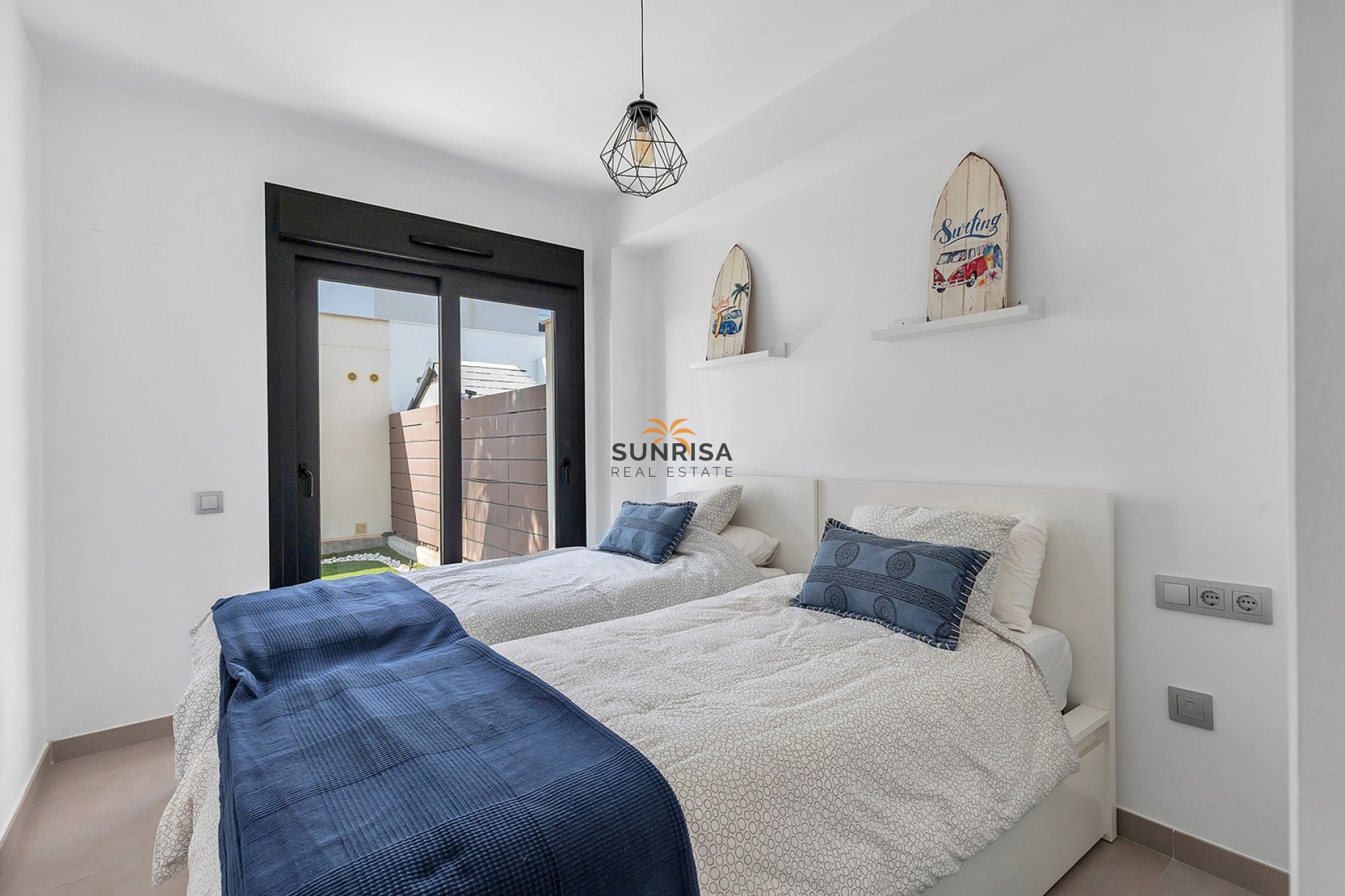 Resale - Villa - Orihuela