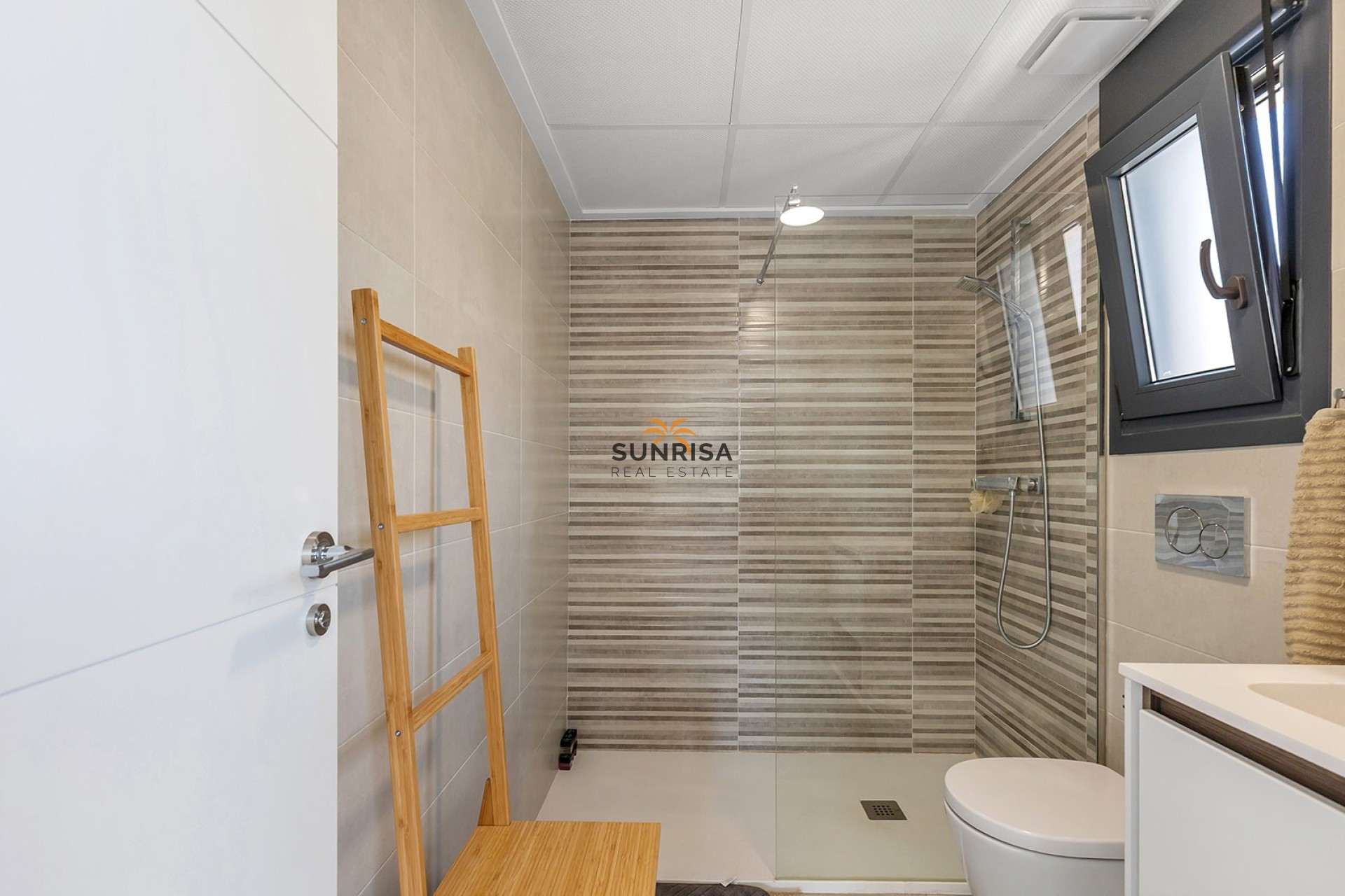 Resale - Villa - Orihuela