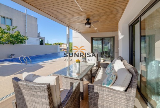 Villa · Herverkoop - Torrevieja · Alicante · Spanje