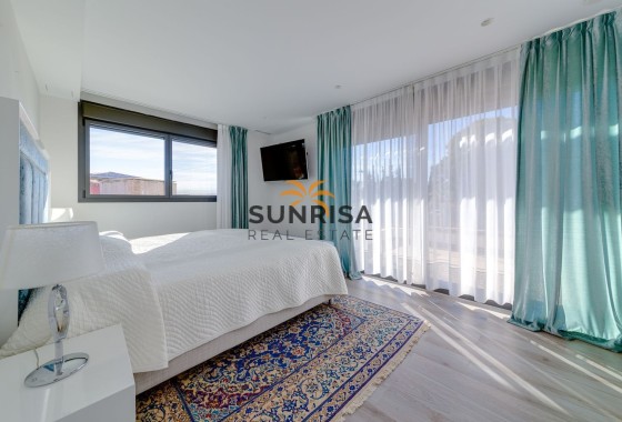Villa · Herverkoop - Torrevieja · Alicante · Spanje