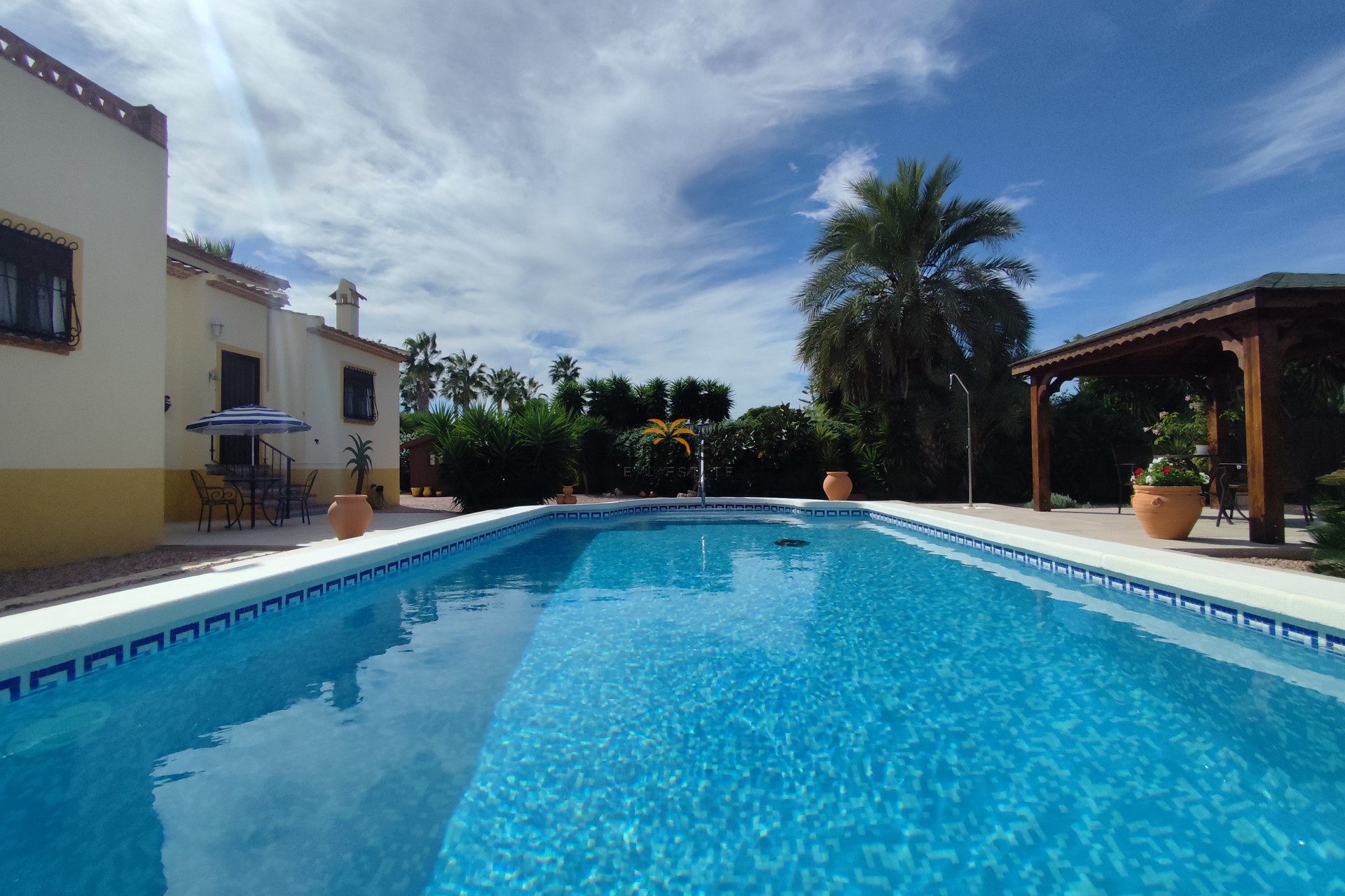 Resale - Villa - Orihuela
