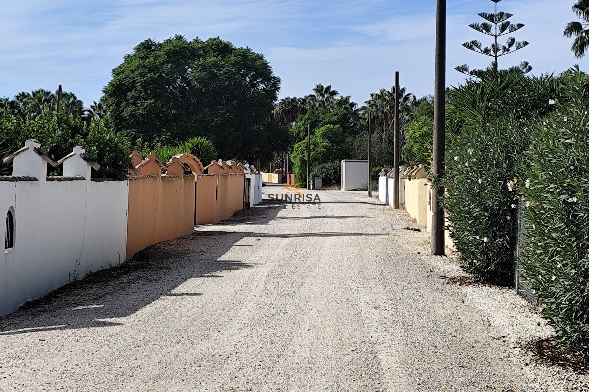 Resale - Villa - Orihuela
