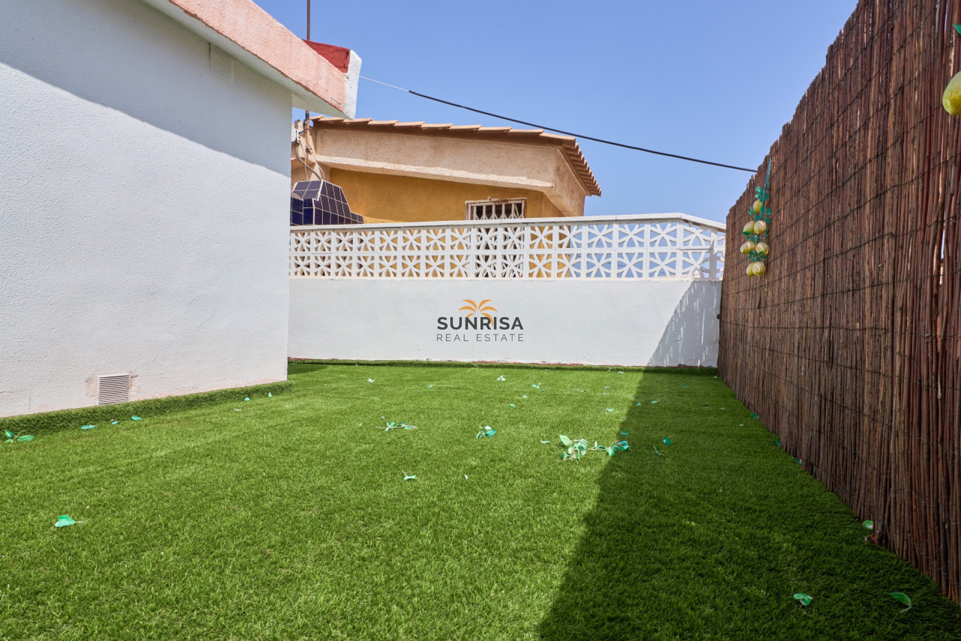 Herverkoop - Herenhuis - Torrevieja