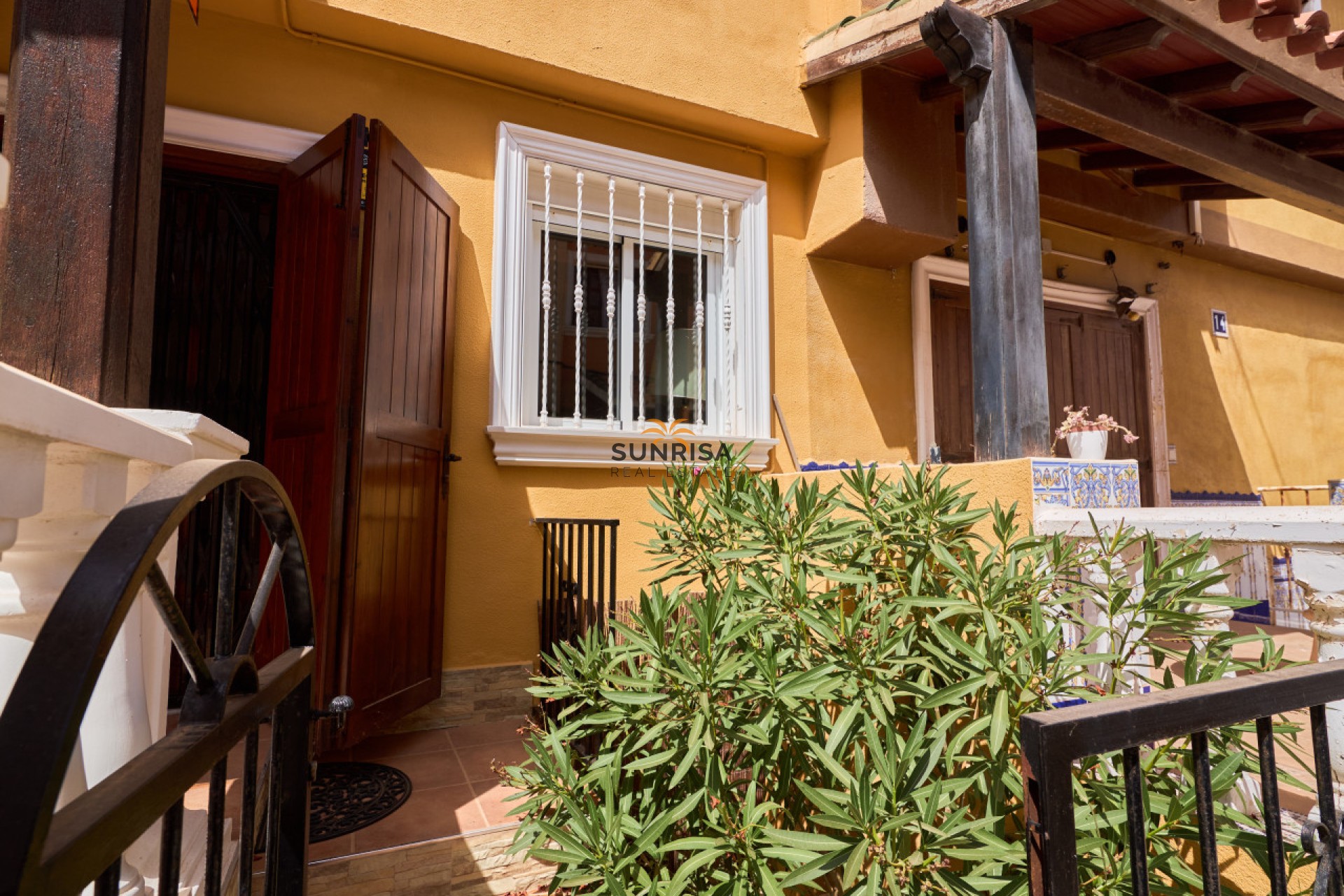 Herverkoop - Herenhuis - Torrevieja