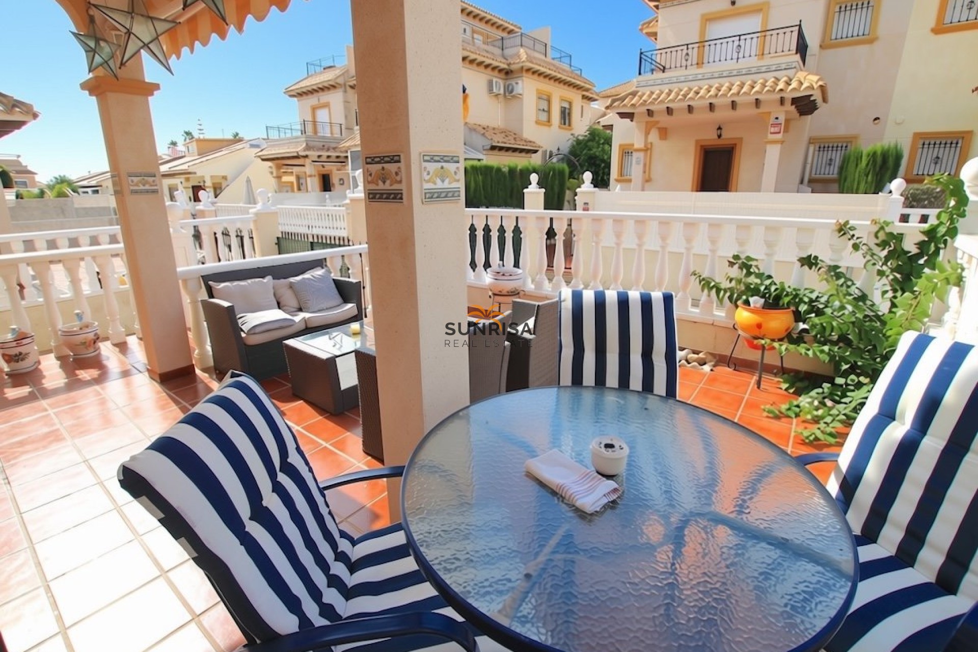 Herverkoop - Herenhuis - Cabo Roig