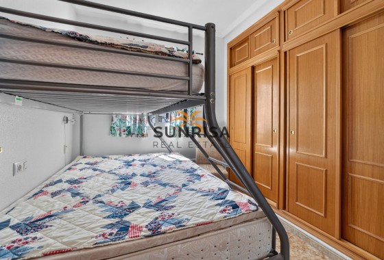 Appartement · Herverkoop - Punta Prima · Alicante · Spanje