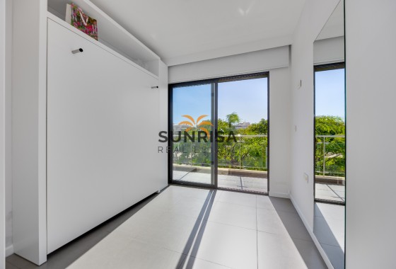 Bungalow · Herverkoop - Pilar de la Horadada · Mil Palmeras · Alicante · Spanje