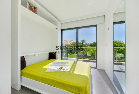 Bungalow · Herverkoop - Pilar de la Horadada · Mil Palmeras · Alicante · Spanje