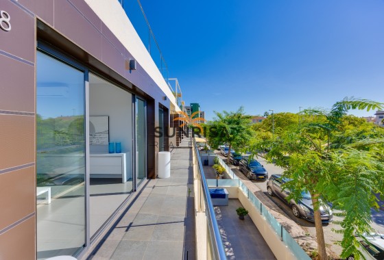 Bungalow · Herverkoop - Pilar de la Horadada · Mil Palmeras · Alicante · Spanje