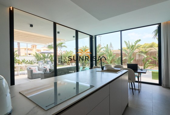 Villa · Herverkoop - Orihuela Costa · Montezenia · Alicante · Spanje