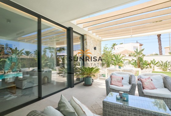 Villa · Herverkoop - Orihuela Costa · Montezenia · Alicante · Spanje