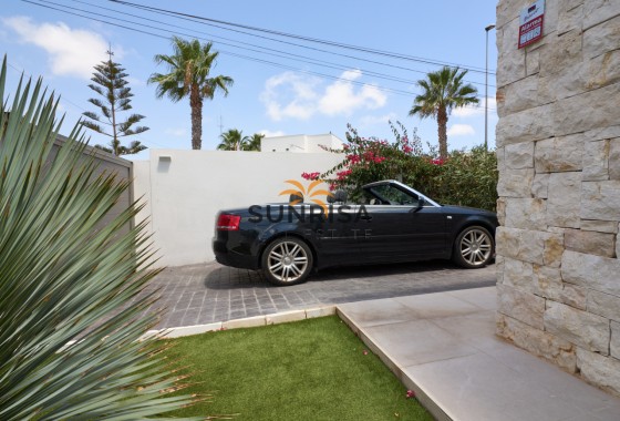 Villa · Herverkoop - Orihuela Costa · Montezenia · Alicante · Spanje
