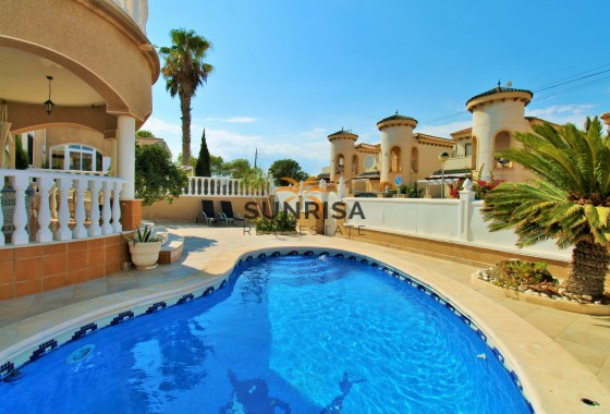 Villa · Herverkoop - Orihuela Costa · Villamartín · Alicante · Spanje