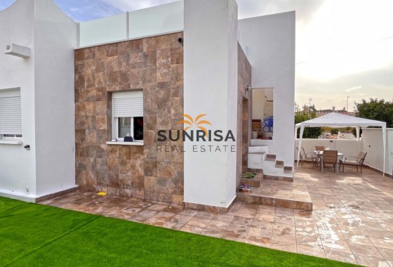 Bungalow · Herverkoop - Orihuela Costa · Playa Flamenca · Alicante · Spanje