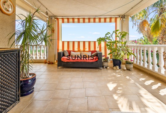 Villa · Herverkoop - Algorfa · Alicante · Spanje
