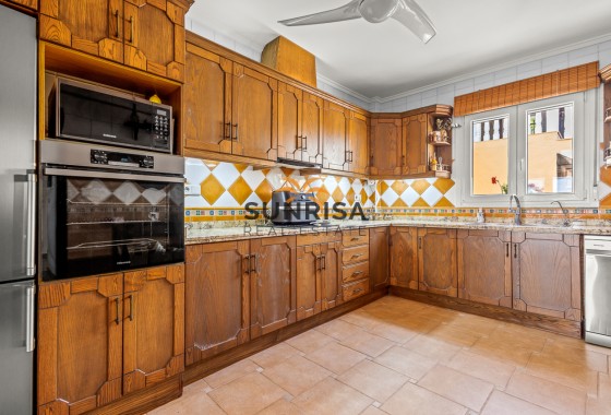 Villa · Herverkoop - Algorfa · Alicante · Spanje