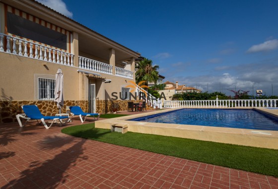 Villa · Herverkoop - Algorfa · Alicante · Spanje