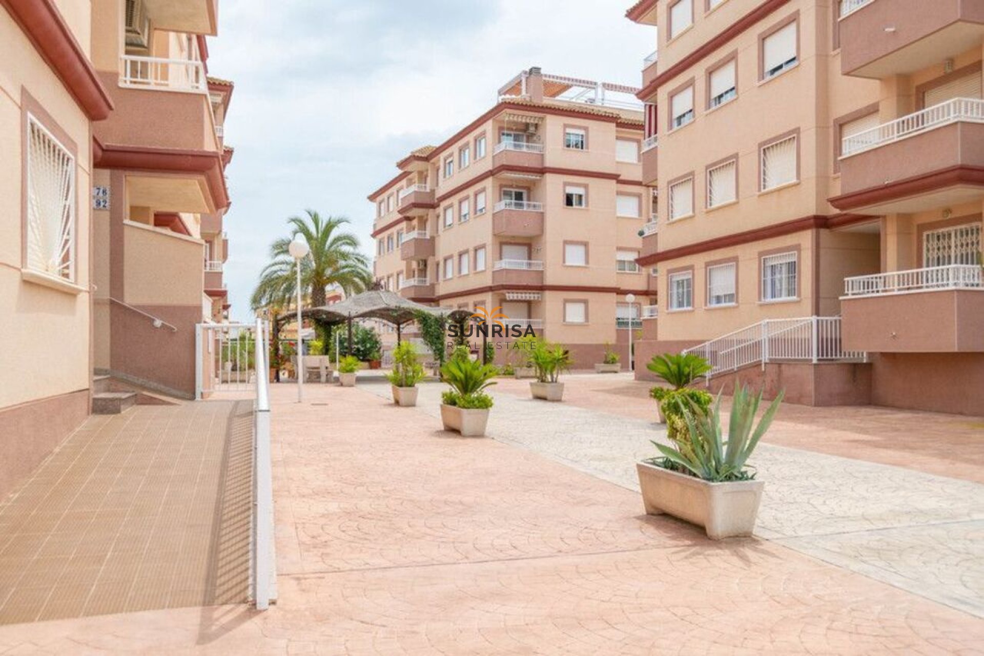 Herverkoop - Appartement - Algorfa