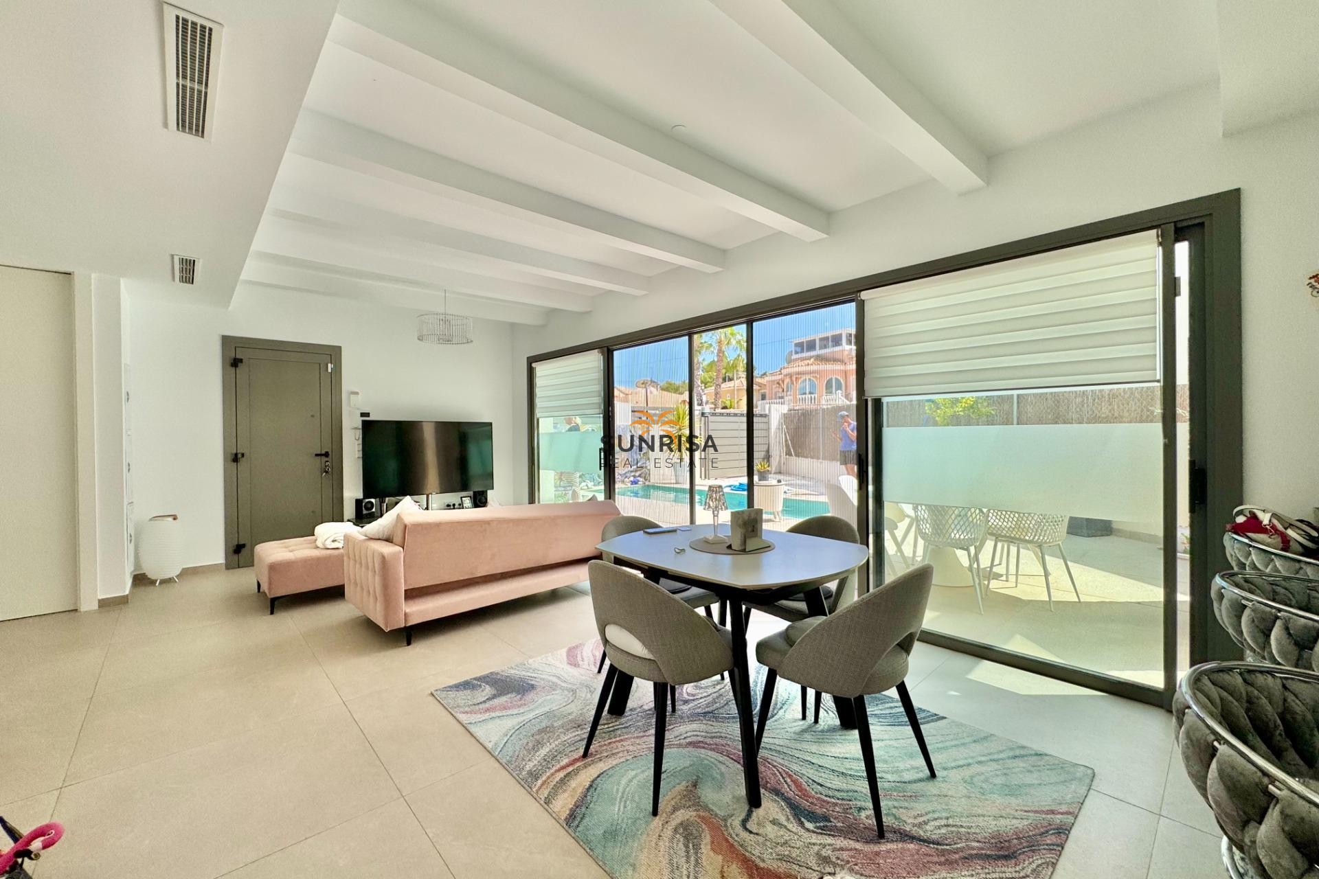 Herverkoop - Villa - Orihuela Costa