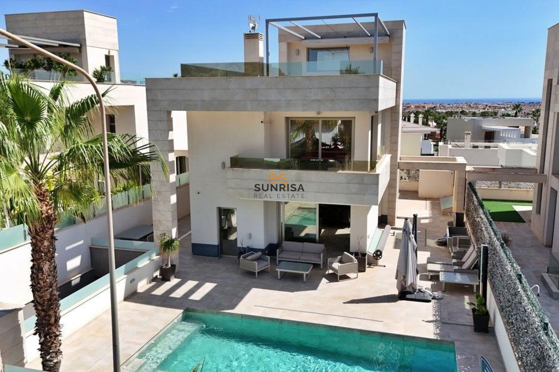 Herverkoop - Villa - Orihuela Costa