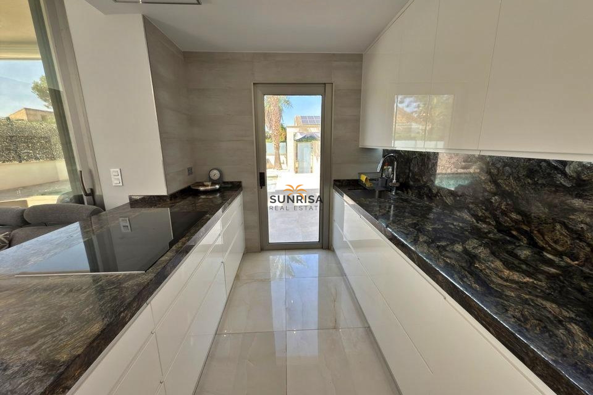 Herverkoop - Villa - Orihuela Costa