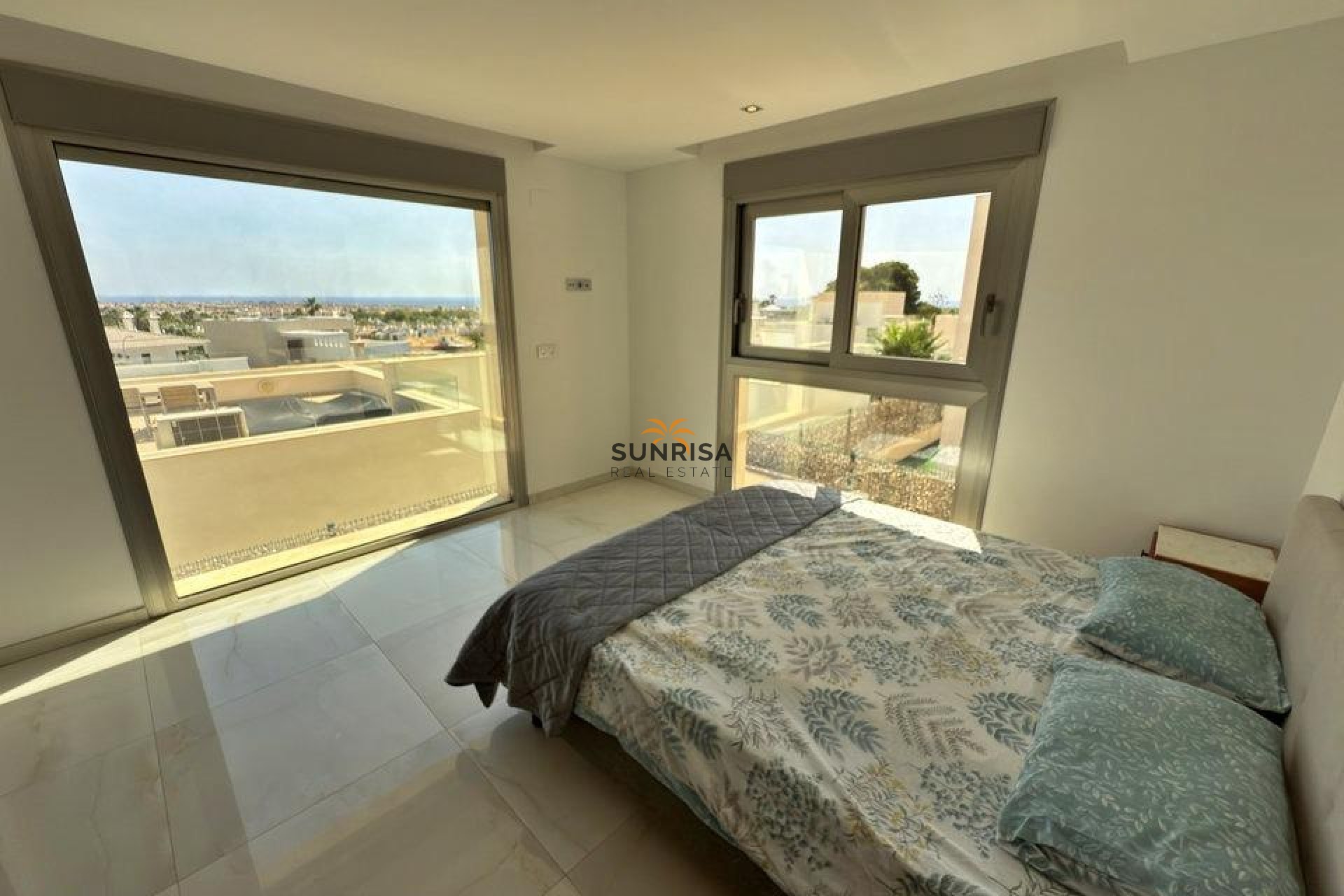 Herverkoop - Villa - Orihuela Costa